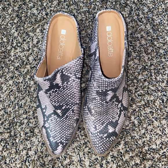 Dolcetta Women's Mules Sandals Snakeskin Stacked Heel / Size: 9 - Picture 2 of 3